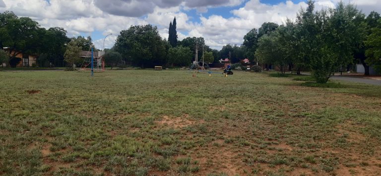 UWNA cutting at JF park