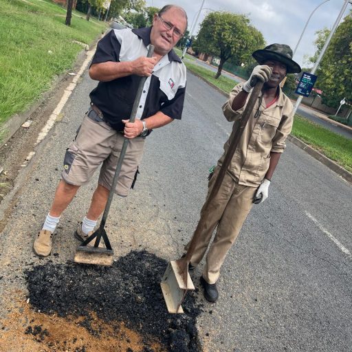 Pothole filling & fixing, De Bruyn str